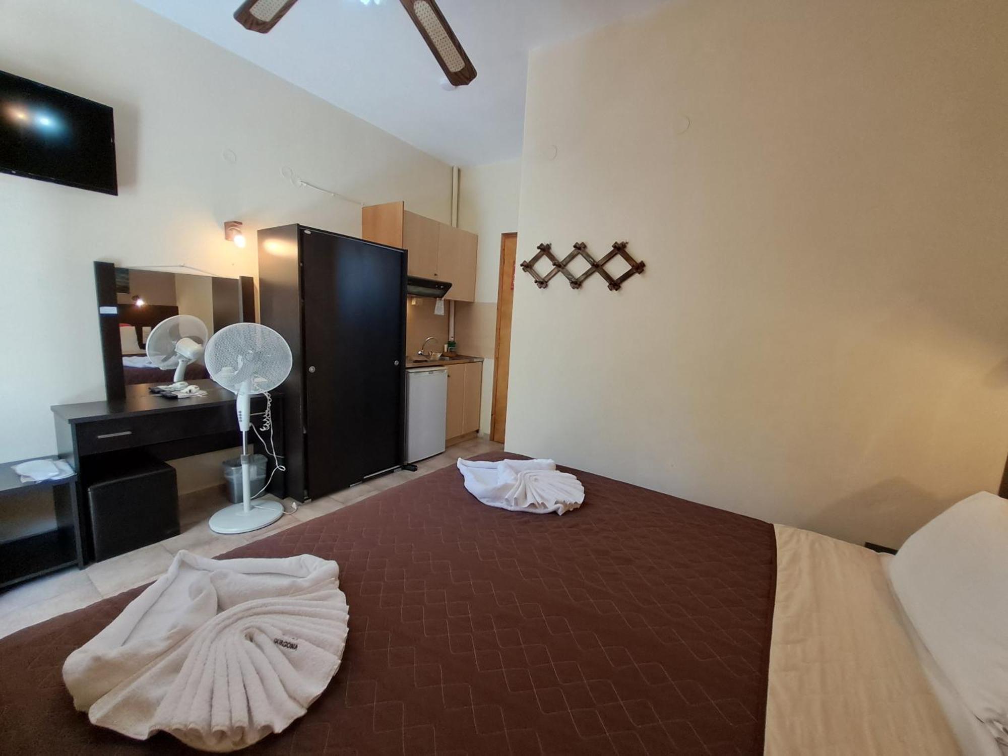 Gorgona Hotel Patitírion Dış mekan fotoğraf